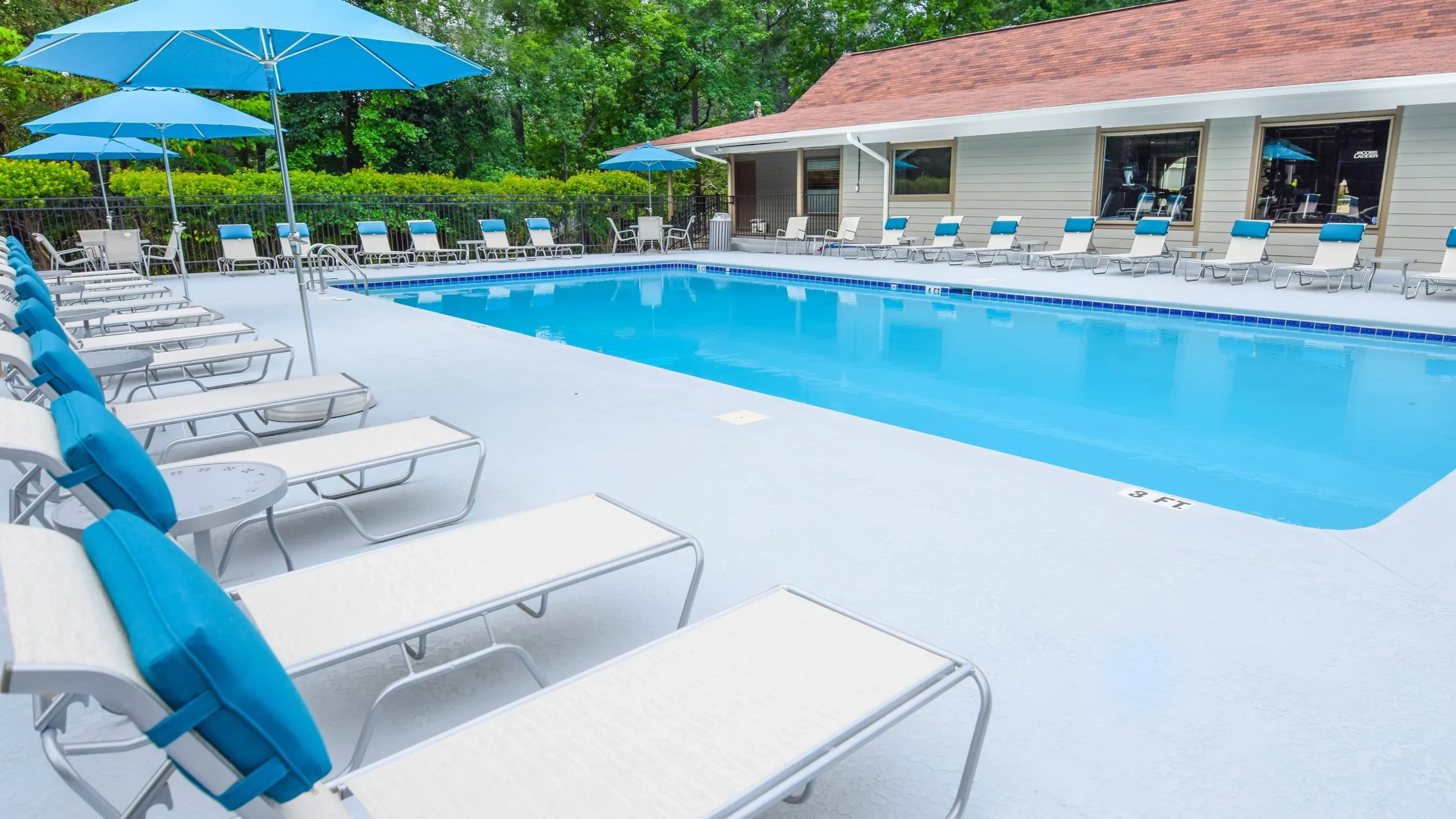 hawthorne at wisteria pool